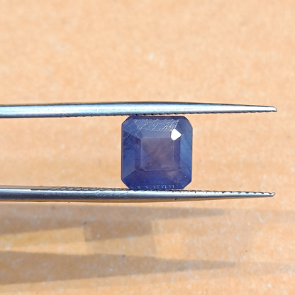 Blue Sapphire - 3.80 Carats