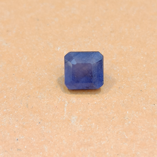 Blue Sapphire - 3.80 Carats